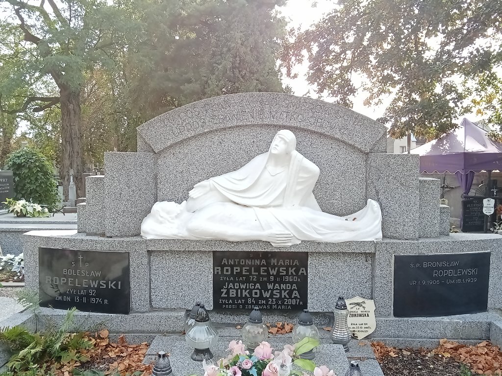 Grób Bronisław Ropelewski