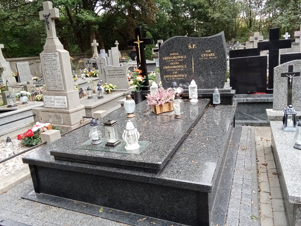 Grób Jadwiga Cesarz