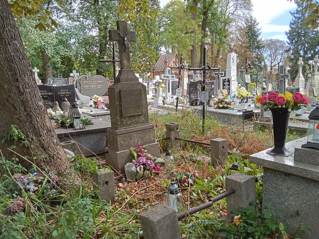 Grób Feliks Bukowski